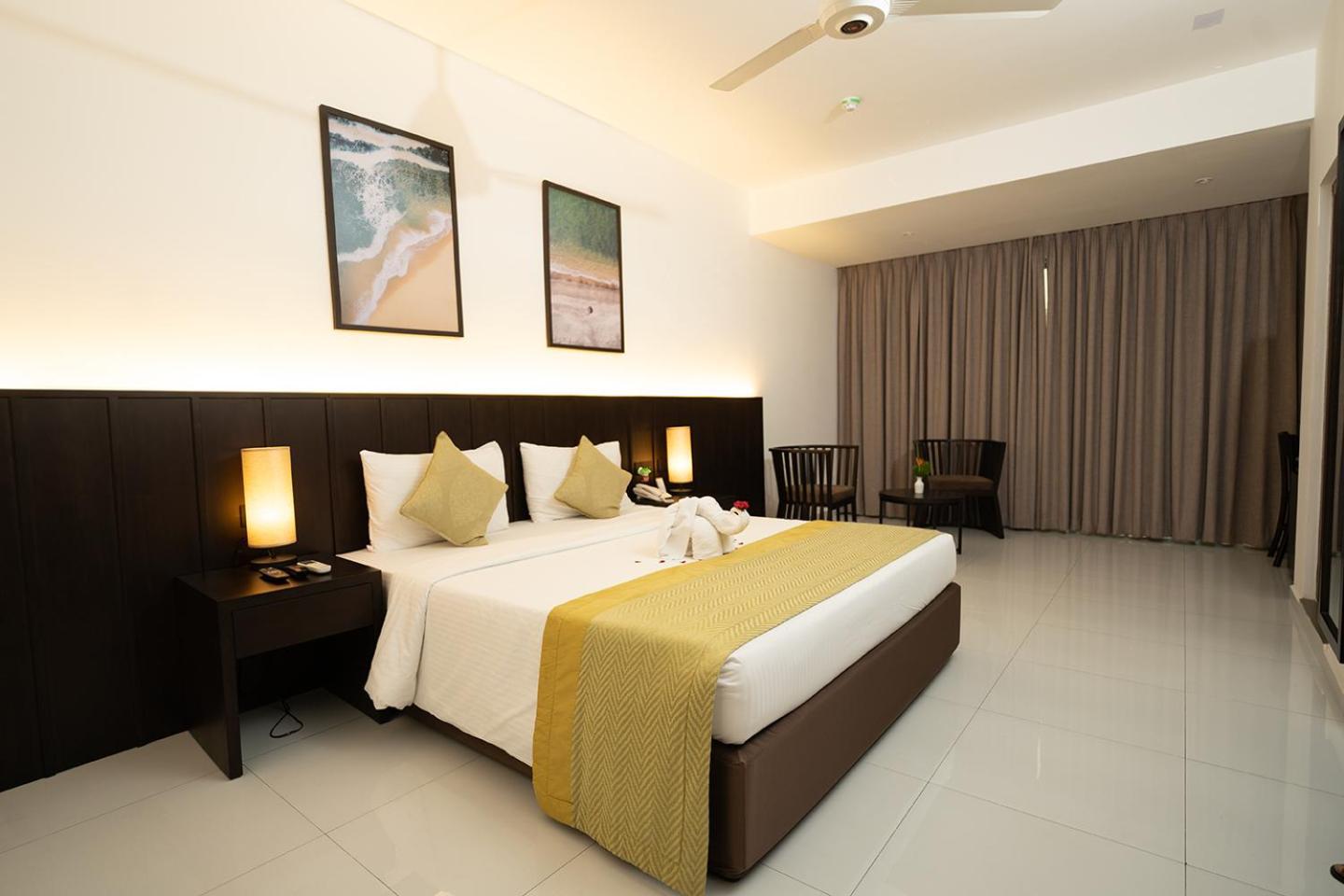 Good Wood Airport Hotel 카투나야크 외부 사진