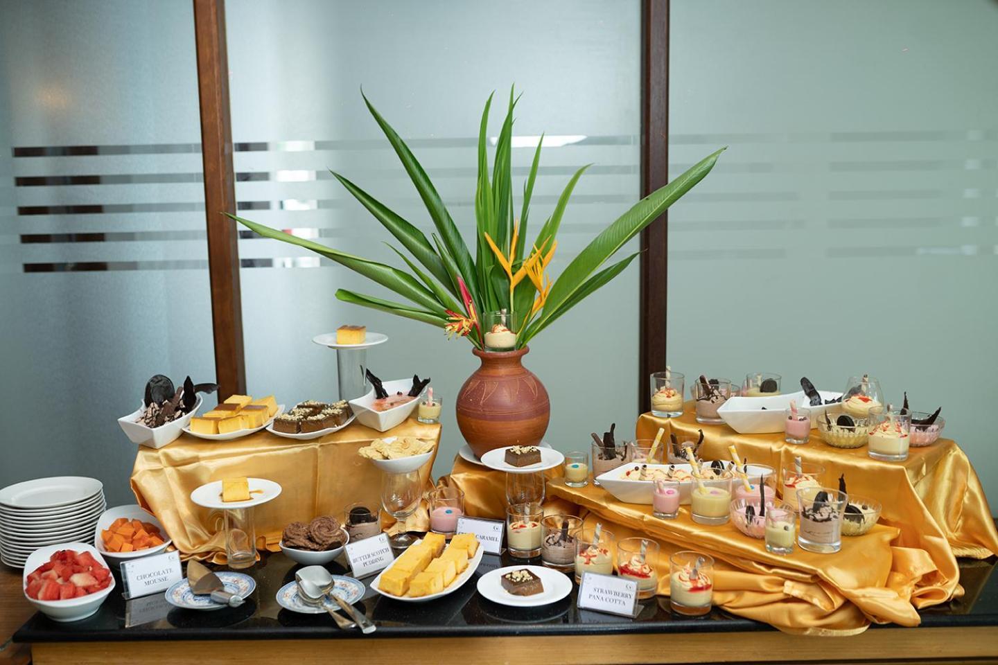 Good Wood Airport Hotel 카투나야크 외부 사진